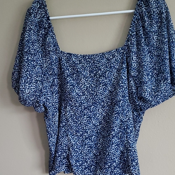 Madewell Blue and White Puff Sleeve Blouse - Picture 6 of 7